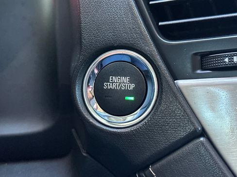 Used 2020 GMC Yukon Denali w/ Denali Premium Package AWD/4WD image 26