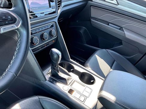 Certified 2023 Volkswagen Atlas Cross Sport SE image 23