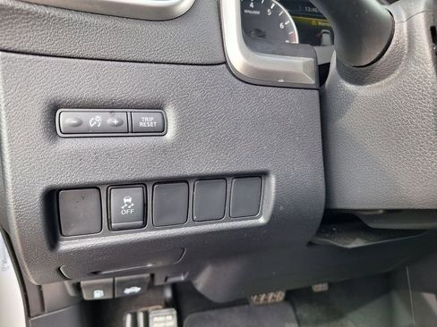 Used 2018 Nissan Murano S image 22