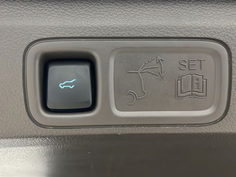 Used 2024 Lincoln Navigator Reserve AWD/4WD image 32