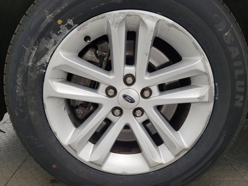 Used 2014 Ford Explorer XLT w/ Equipment Group 202A FWD image 31