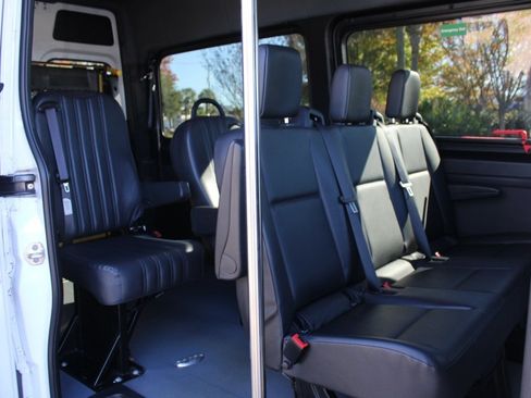 Used 2022 Mercedes-Benz Sprinter 1500 image 33