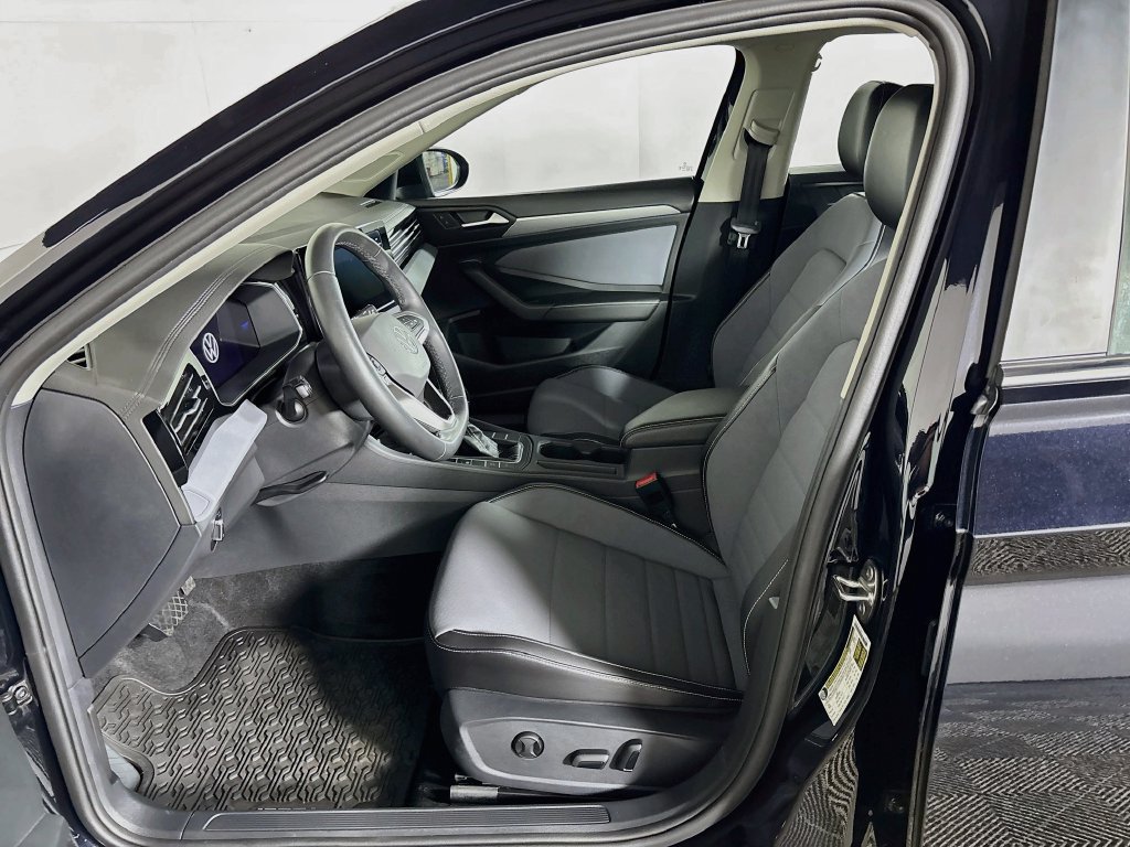 Certified 2026 Volkswagen Jetta SE FWD image 12