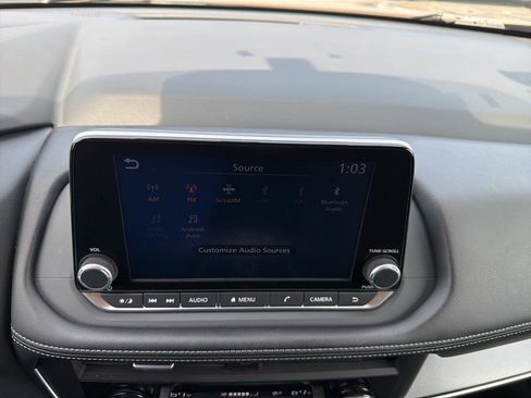 Used 2025 Nissan Rogue SV AWD/4WD image 30
