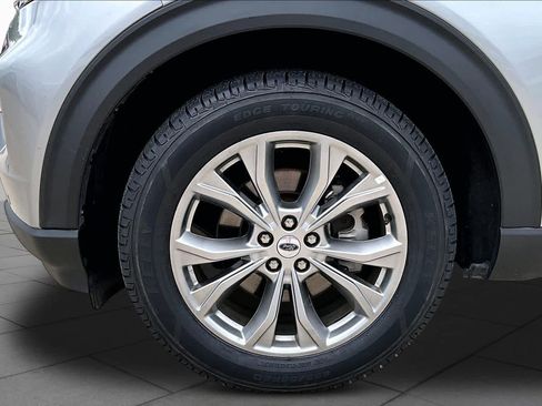 Used 2023 Ford Explorer Limited AWD/4WD image 11