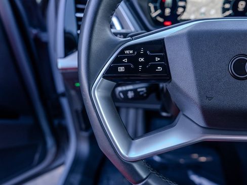 Used 2024 Audi Q4 e-tron Premium Plus image 6