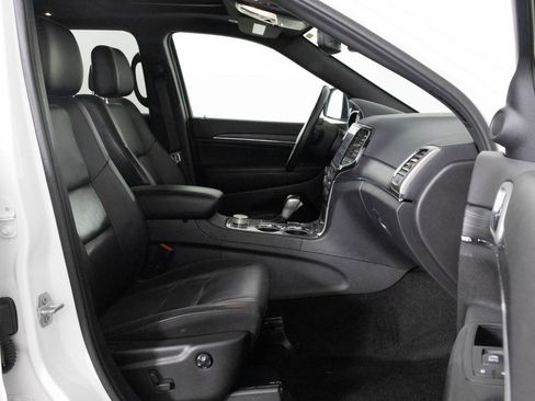 Used 2022 Jeep Grand Cherokee Limited image 38