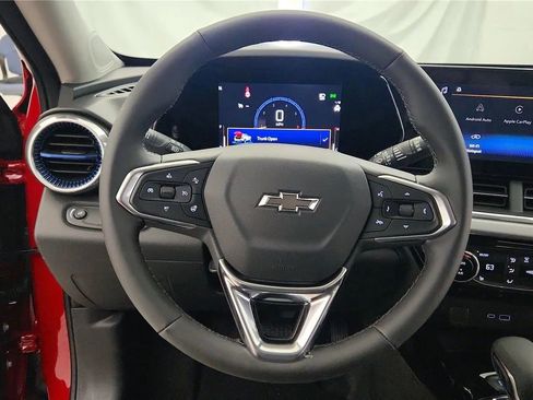 New 2026 Chevrolet Trax LT w/ Midnight Edition FWD image 32