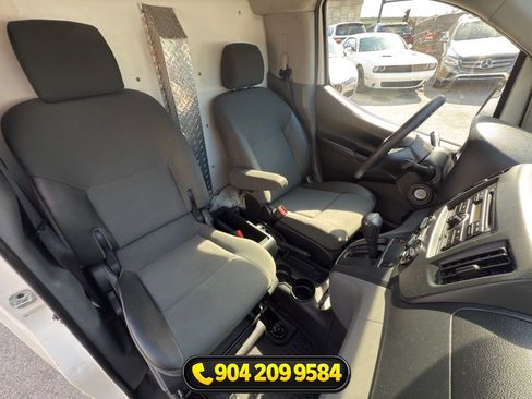 Used 2015 Nissan NV200 SV FWD image 53