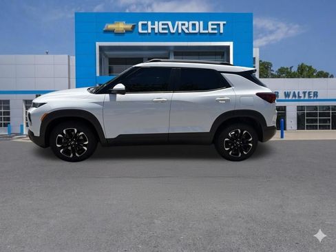 Used 2021 Chevrolet TrailBlazer LT w/ Convenience Package FWD image 9
