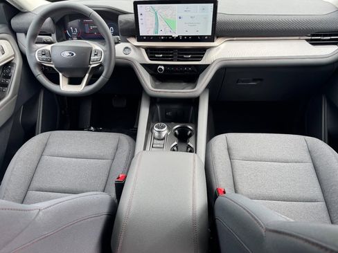 New 2026 Ford Explorer Active image 7