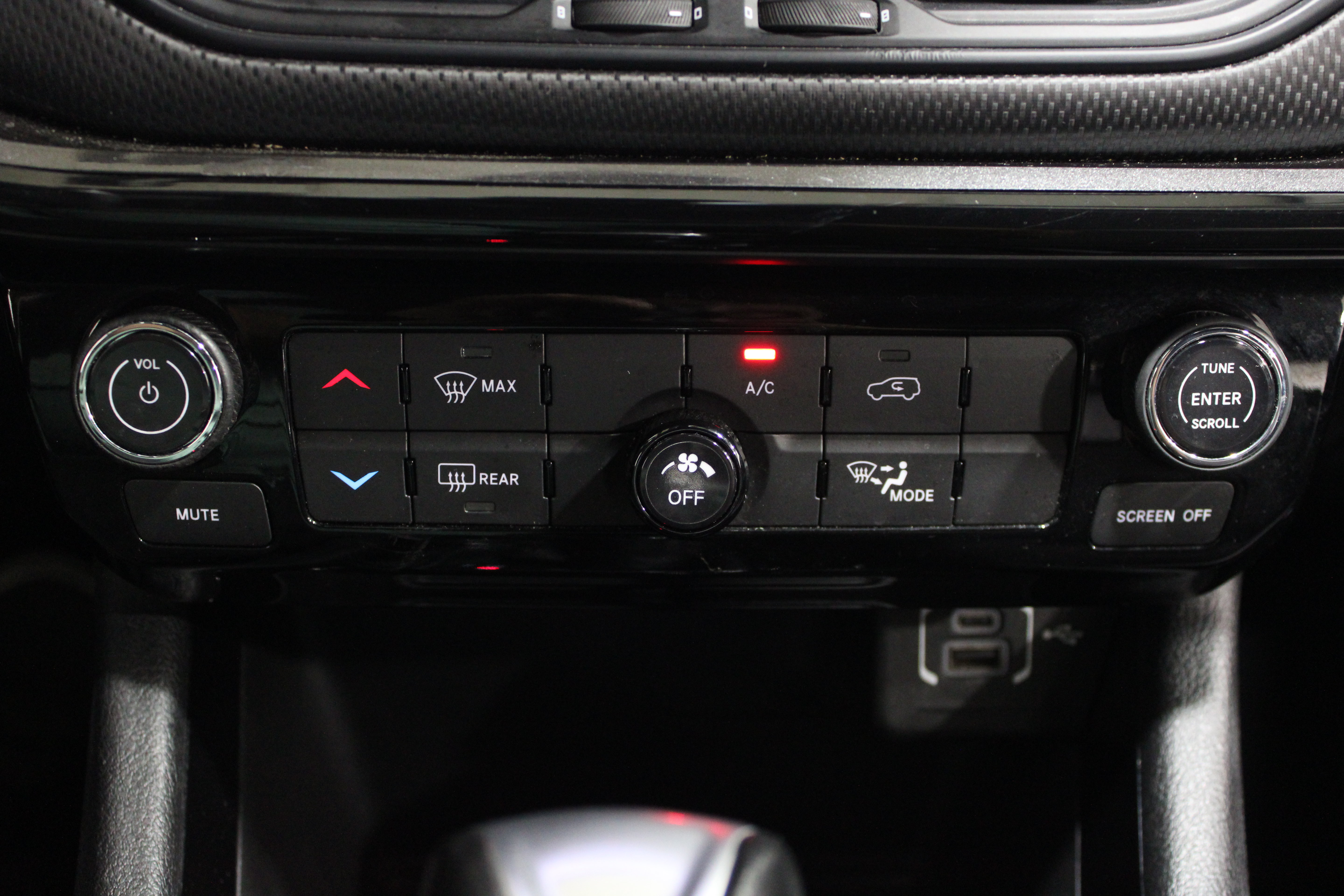 Used 2022 Jeep Compass Latitude FWD image 22