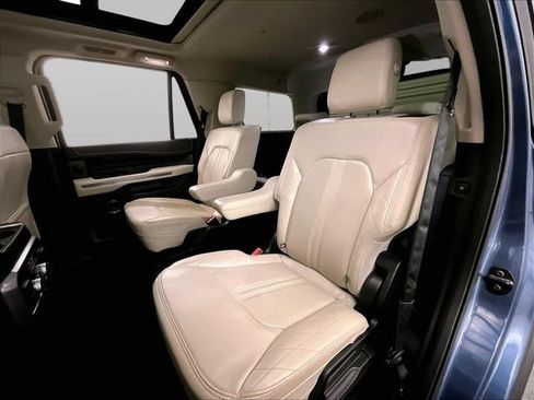 Used 2019 Ford Expedition Platinum AWD/4WD image 26