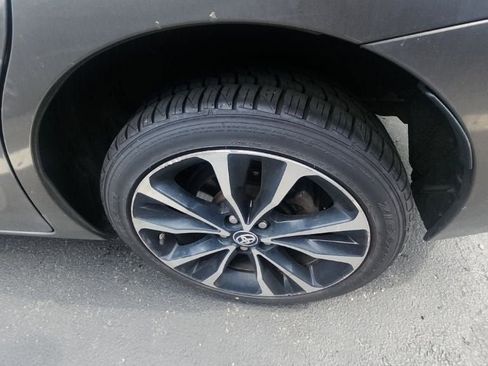 Used 2018 Toyota Corolla SE w/ SE Premium Package FWD image 22