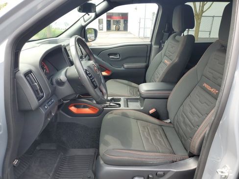 Certified 2025 Nissan Frontier PRO-4X w/ Interior Protection Package AWD/4WD image 5