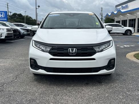 Certified 2026 Honda Odyssey EX-L image 9