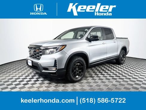 Certified 2025 Honda Ridgeline TrailSport+ image 1