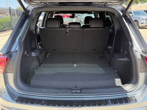 Used 2024 Volkswagen Tiguan SE R-Line FWD image 29