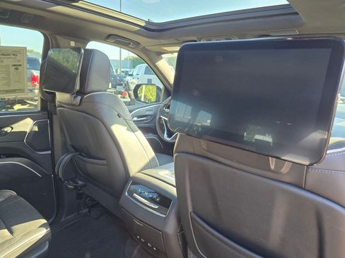 Used 2021 Cadillac Escalade ESV Sport w/ Driver Assist Tech Package AWD/4WD image 40