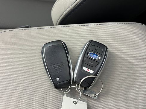 Used 2025 Subaru Forester Limited image 30