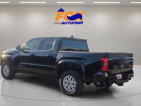 New 2026 Toyota Tacoma SR5 image 3