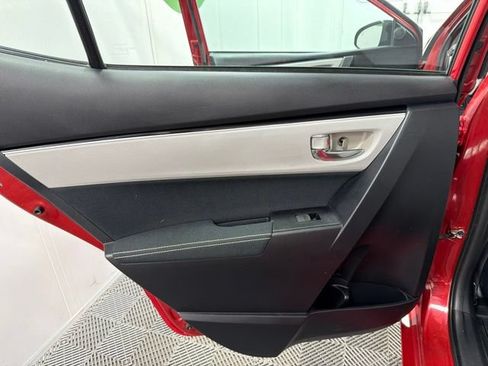 Used 2017 Toyota Corolla LE FWD image 14
