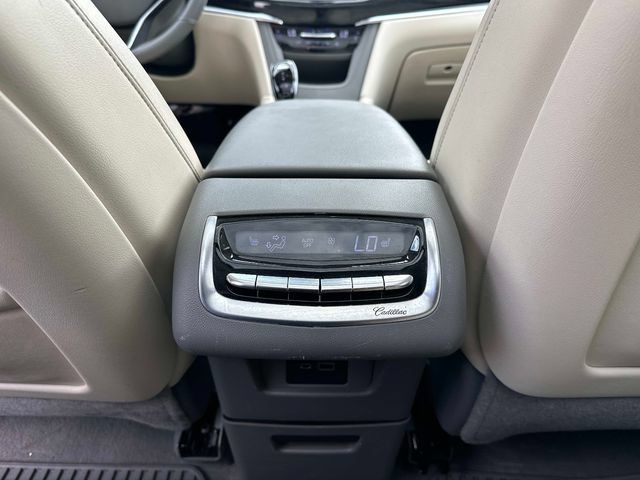 Used 2021 Cadillac XT6 Premium Luxury AWD/4WD image 15