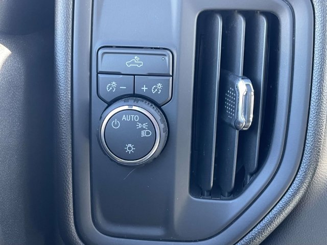 Used 2025 Chevrolet Silverado 1500 Custom RWD image 24