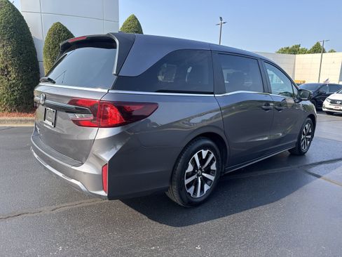 Used 2025 Honda Odyssey EX-L image 4