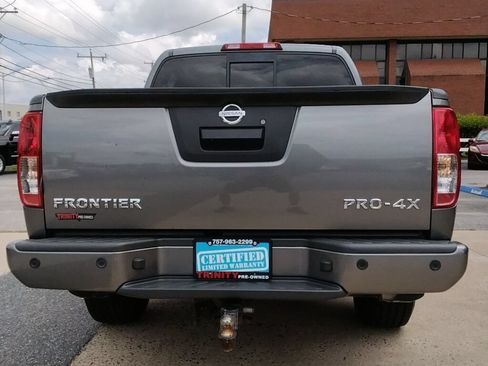 Used 2018 Nissan Frontier PRO-4X AWD/4WD image 3