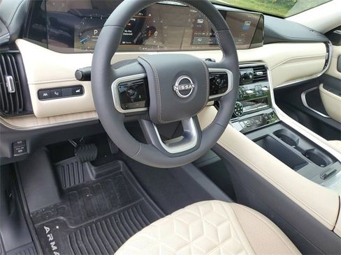 New 2025 Nissan Armada Platinum Reserve image 7