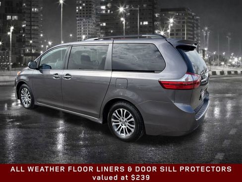 Used 2019 Toyota Sienna XLE image 5