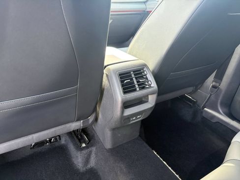 Used 2026 Volkswagen Tiguan SE AWD/4WD image 20