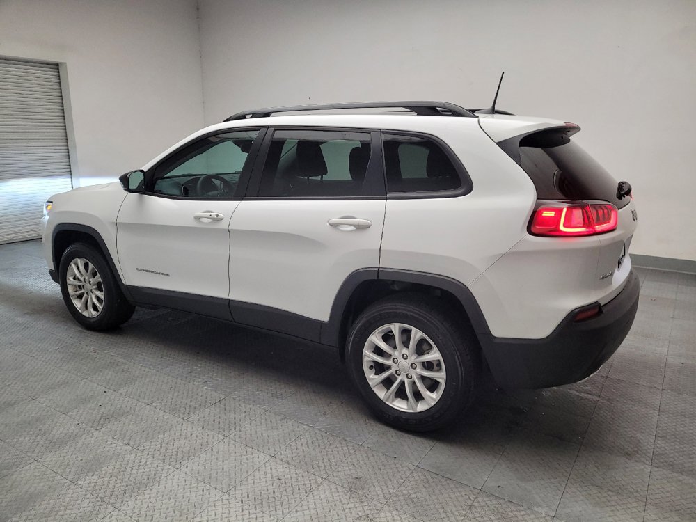 Used 2022 Jeep Cherokee Latitude Lux w/ Sun & Sound Group AWD/4WD image 3