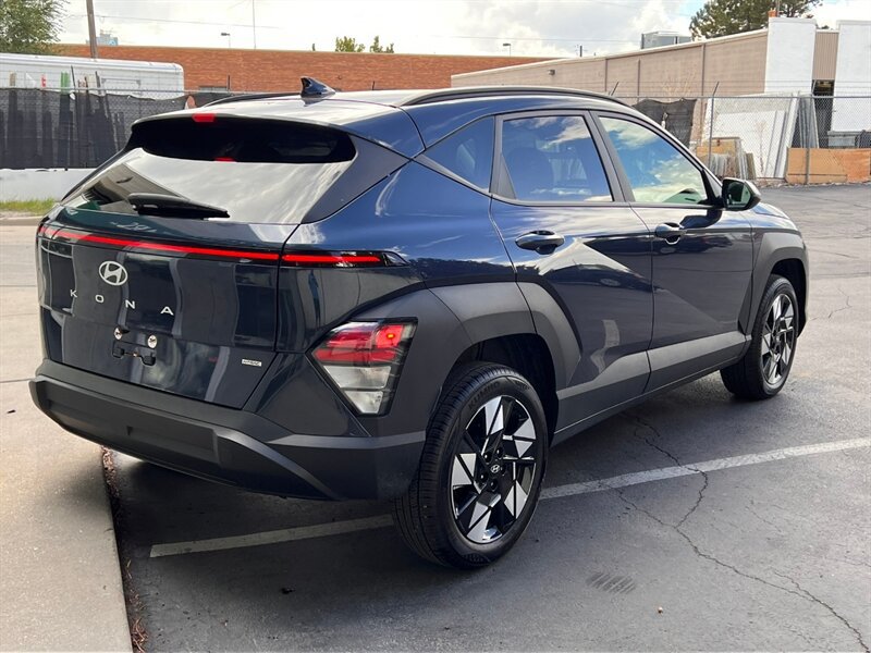 Used 2025 Hyundai Kona SEL AWD/4WD image 7