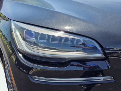 Used 2022 Lincoln Aviator Grand Touring w/ Elements Package Plus AWD/4WD image 4