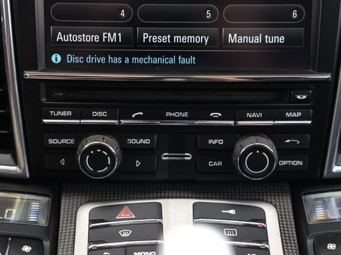 Used 2010 Porsche Panamera Turbo AWD/4WD image 32
