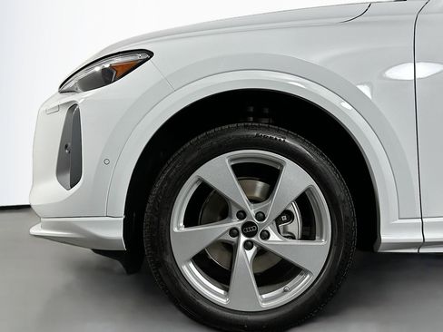 New 2025 Audi Q5 Premium Plus image 11