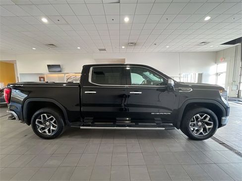 Used 2024 GMC Sierra 1500 SLT w/ SLT Premium Package image 6