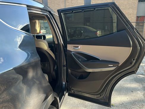 Used 2018 Hyundai Santa Fe Sport FWD image 22