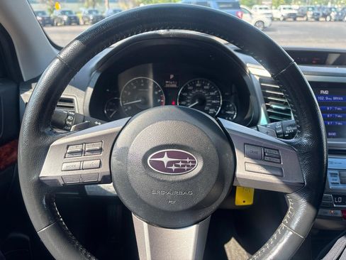 Used 2011 Subaru Outback 3.6R Limited AWD/4WD image 15