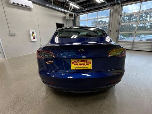 Used 2023 Tesla Model 3 Standard Range RWD image 4