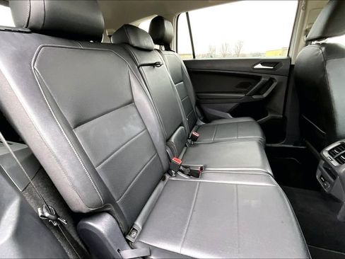 Used 2019 Volkswagen Tiguan SE image 24
