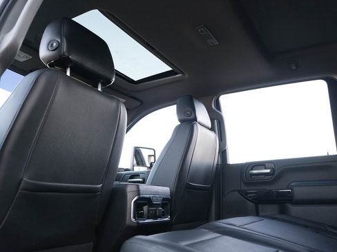 Used 2020 Chevrolet Silverado 2500 LTZ w/ LTZ Premium Package image 20