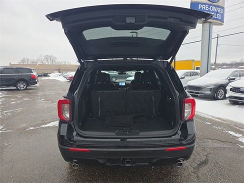 Certified 2023 Ford Explorer ST-Line w/ Class IV Trailer Tow Package image 32