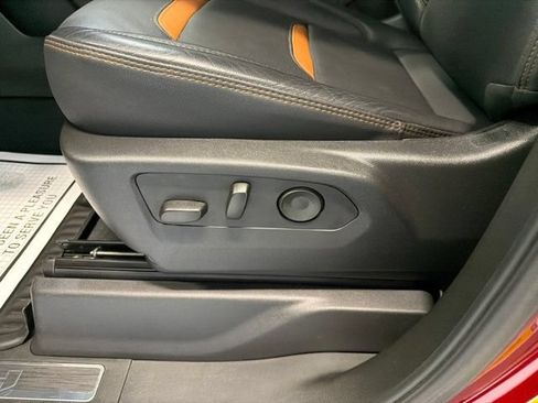 Used 2025 GMC Sierra 1500 AT4 w/ Technology Package AWD/4WD image 18