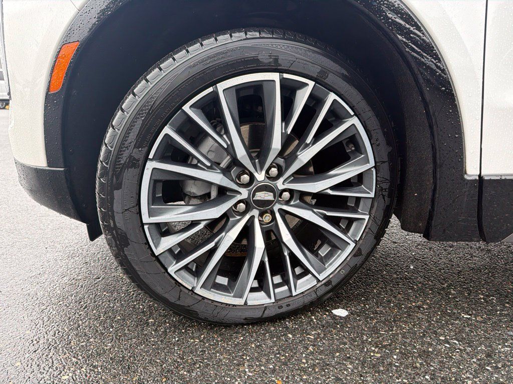 Used 2024 Cadillac XT4 Sport AWD/4WD image 5