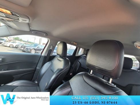 Used 2019 Jeep Compass Latitude w/ Popular Equipment Group AWD/4WD image 15
