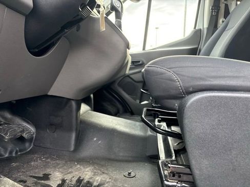 Used 2024 Ford Transit 250 Low Roof w/ Exterior Upgrade Package image 29