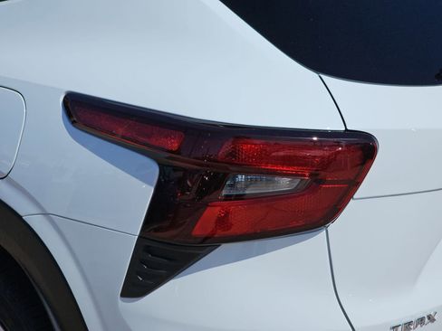 New 2026 Chevrolet Trax LS FWD image 40